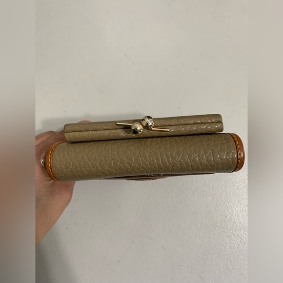 ๐๐Vintage Dooney & Bourke Bag & Matching Wallet - Picture 13 of 16